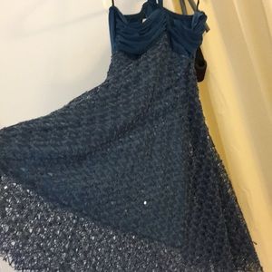 Never worn. Still has the tag. It’s a beauty.